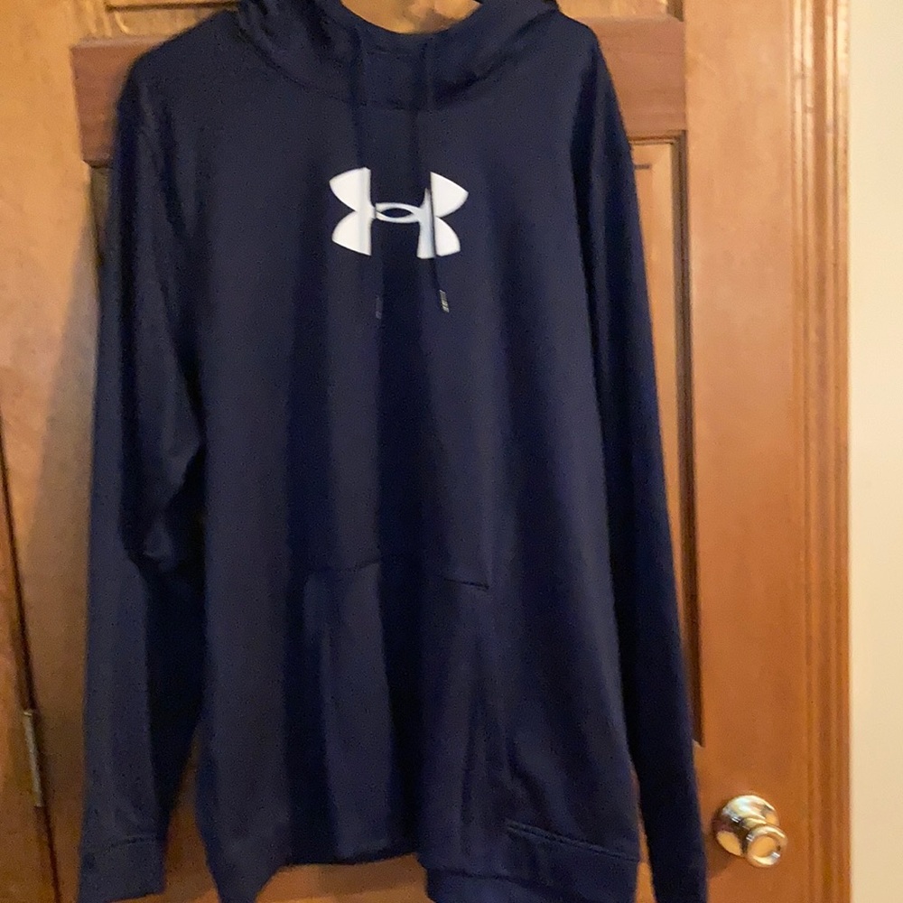 Under armour sweatshirt